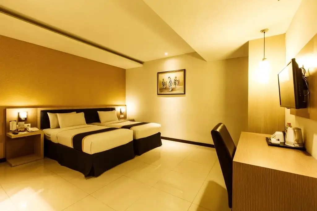 Deluxe Room dBest Hotel Bandung